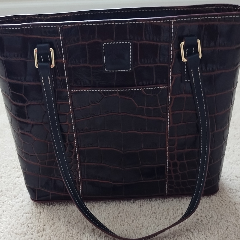Dooney Bourke Medium Croco Leather Tote bag. Used In Excellent Condition